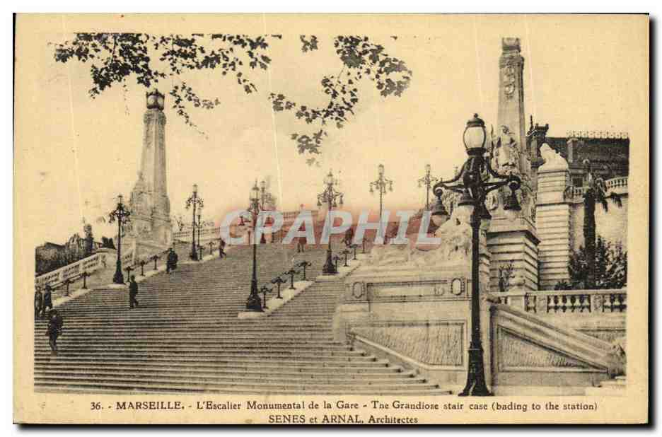 CPA Marseille L Escalier Monumental de la Gare 