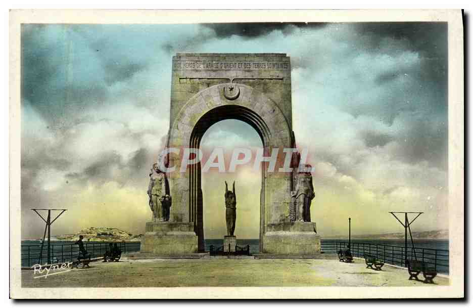 CPA Marseille Monument aux morts d Orient 