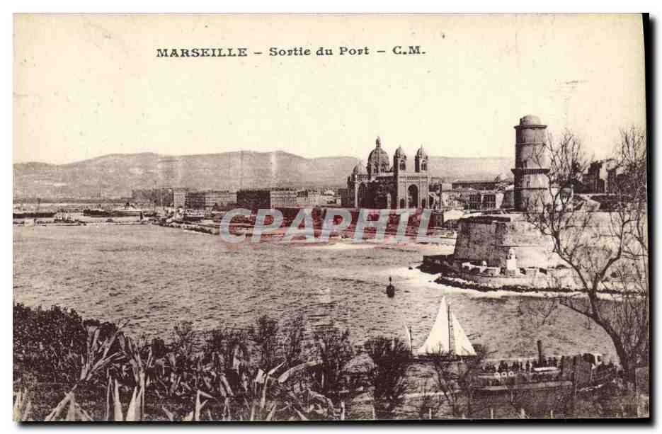 CPA Marseille Sortie du Port Bateaux