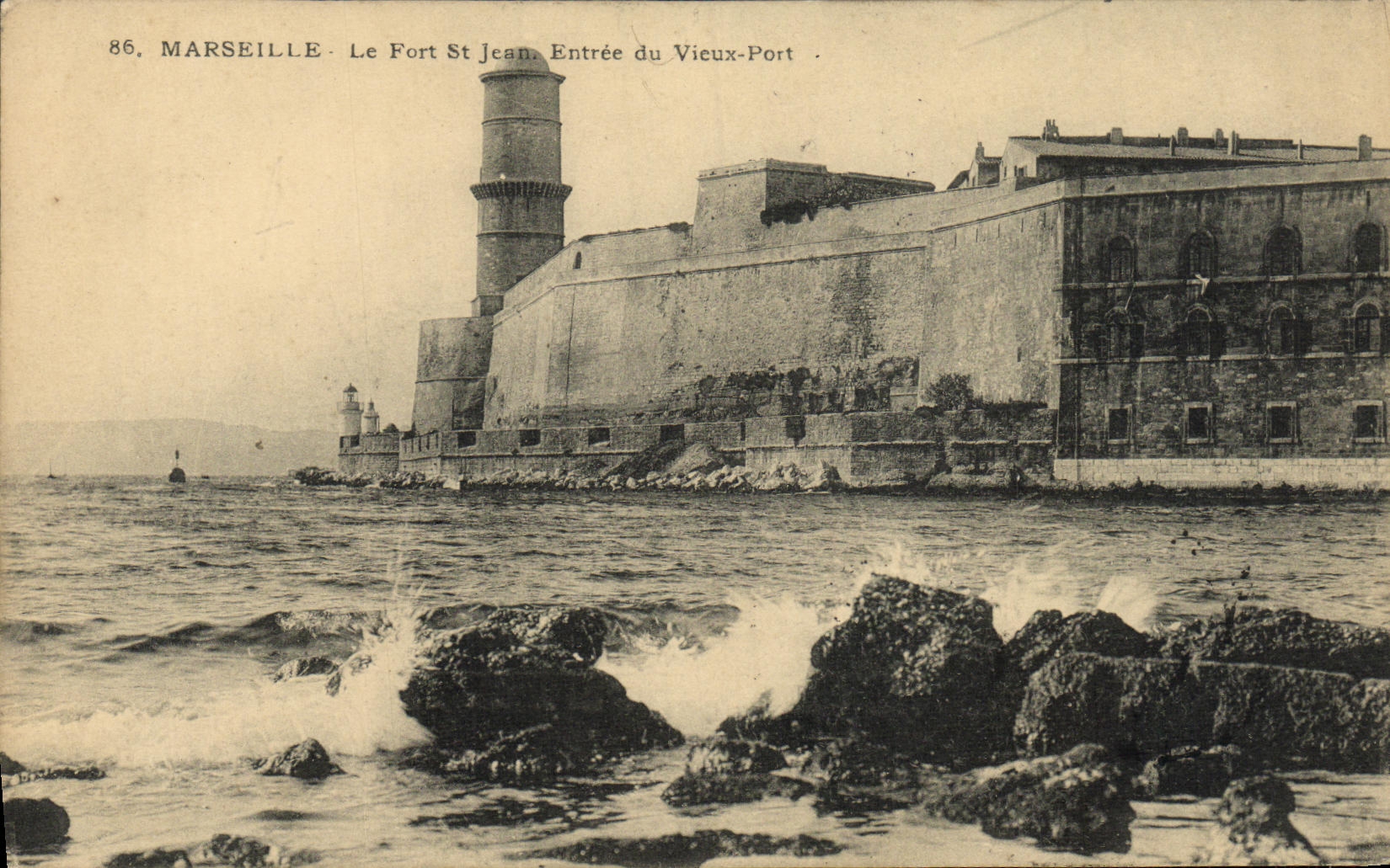 CPA Marseille Le Fort St Jean Entree Du Vieux Port