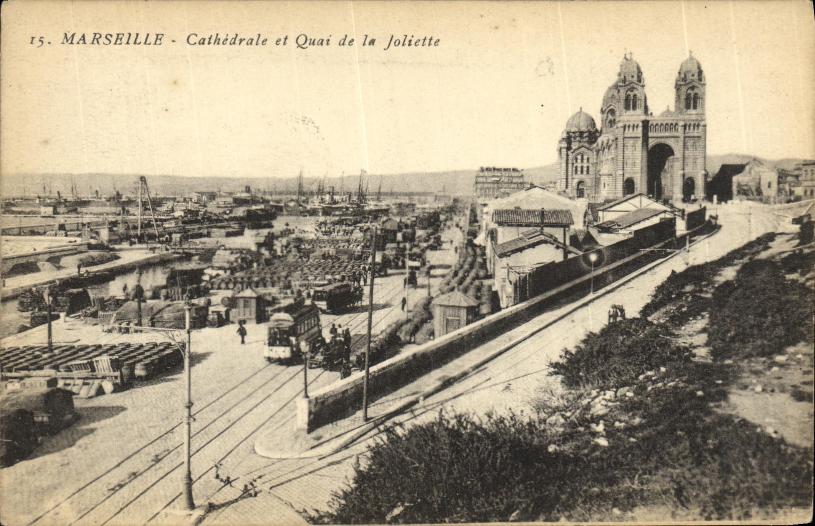 CPA Marseille Cathedrale et Quai de la Joliette