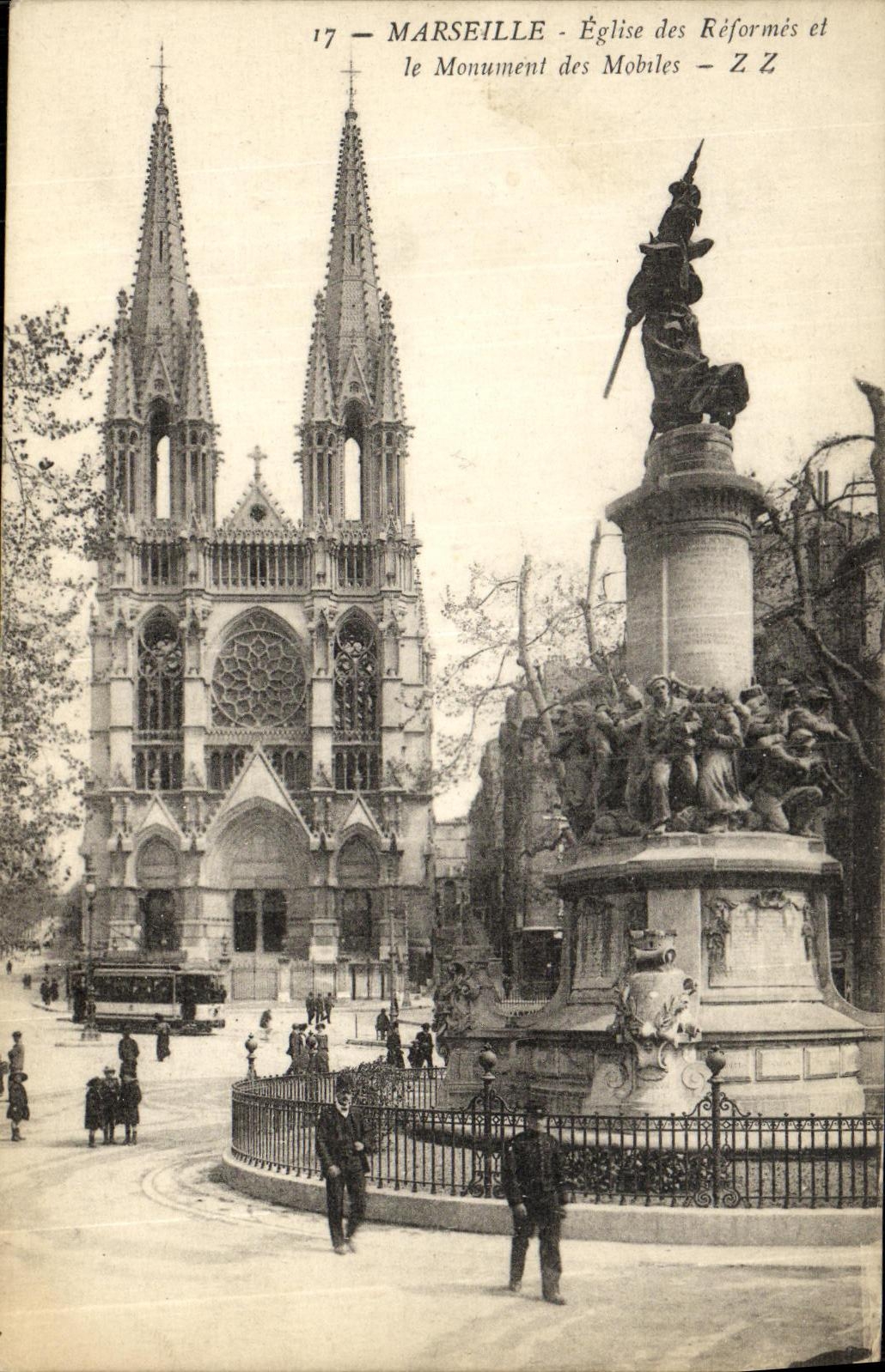 CPA Marseille Eglise des Feformes et le Monument des mobiles