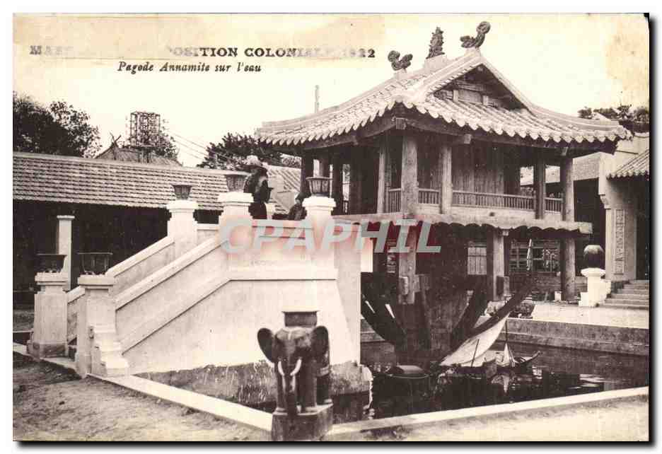 CPA Marseille Exposition Coloniale Pagode annamite sur l eau Elephant