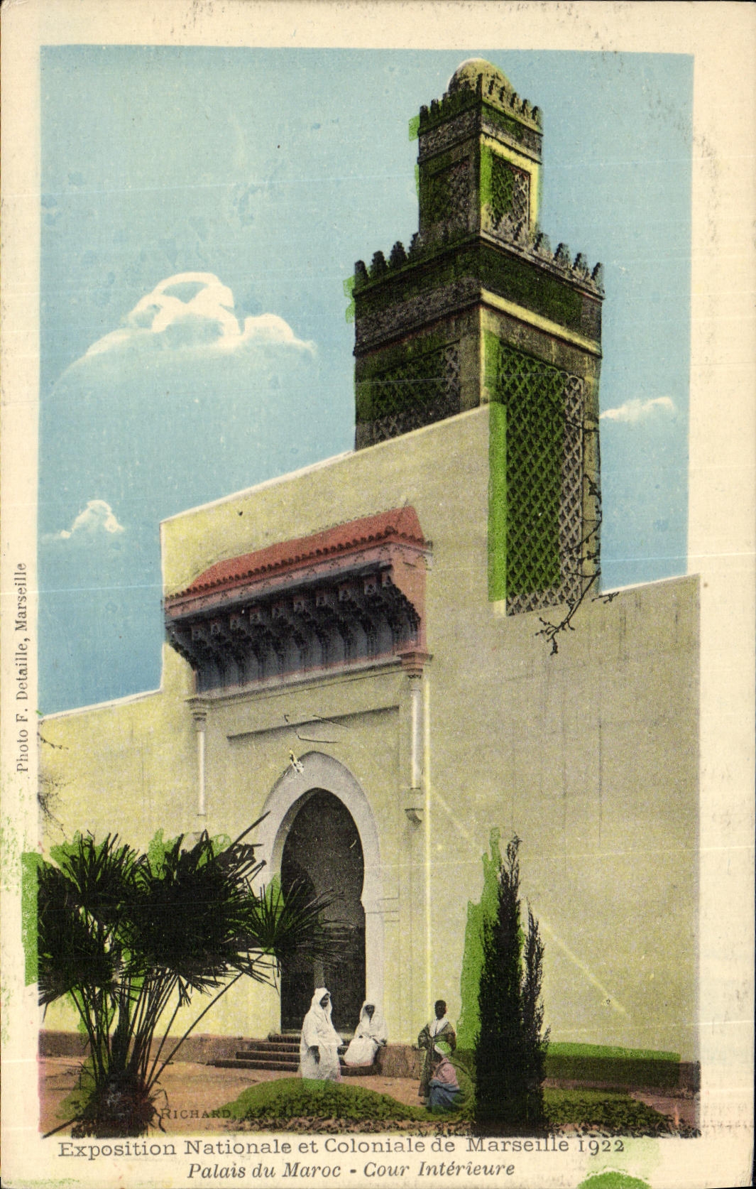 CPA Marseille Exposition Coloniale Palais du Maroc Cour interieure