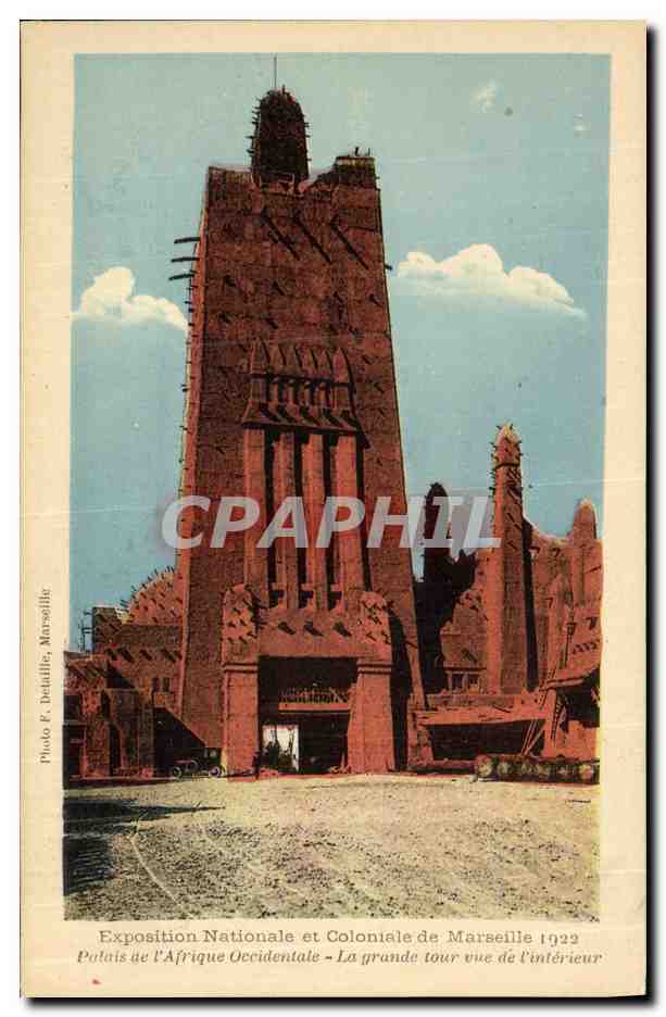 CPA Marseille Exposition Coloniale Palais de l Afrique Occidentale La grande tour vue de l interieur