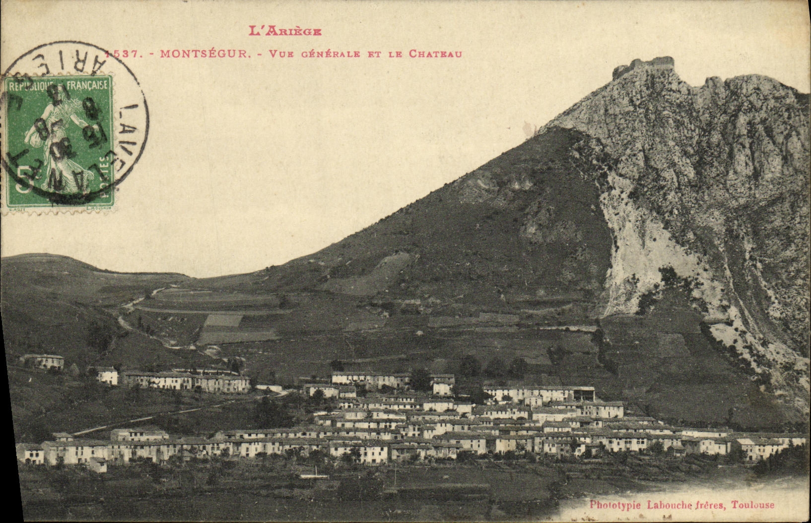 CPA Montsegur Vue Generale Et Le Chateau