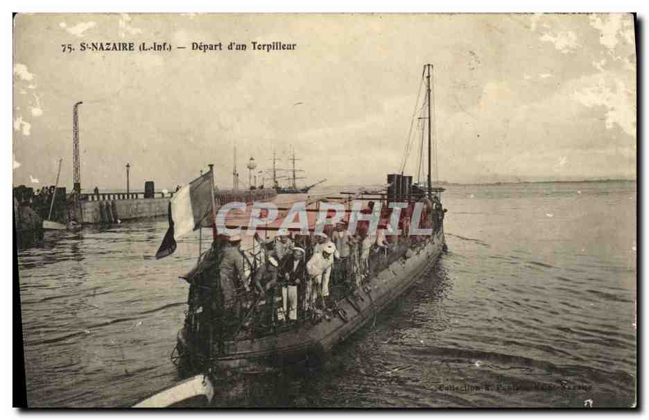 CPA Bateau Guerre St Nazaire Depart d un Torpilleur