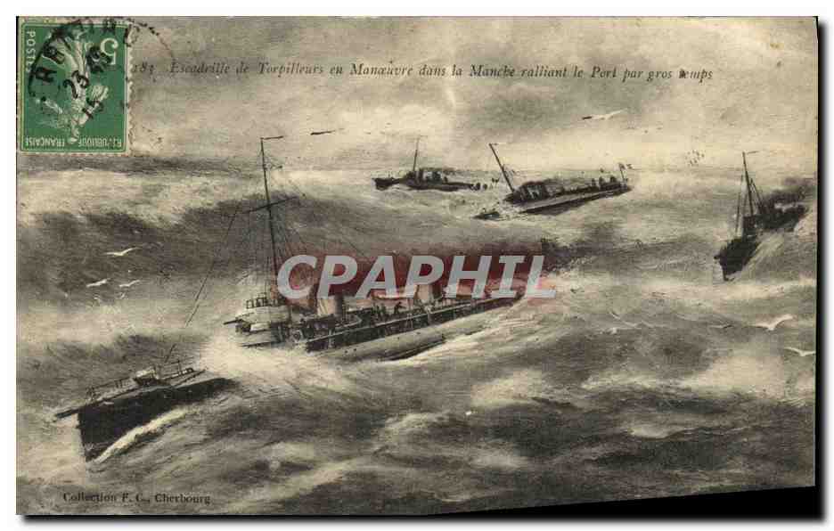 CPA Bateau Guerre Escardile de Torpilleurs en Manoeuvre dans la Manche ralliant le Port par gros temps