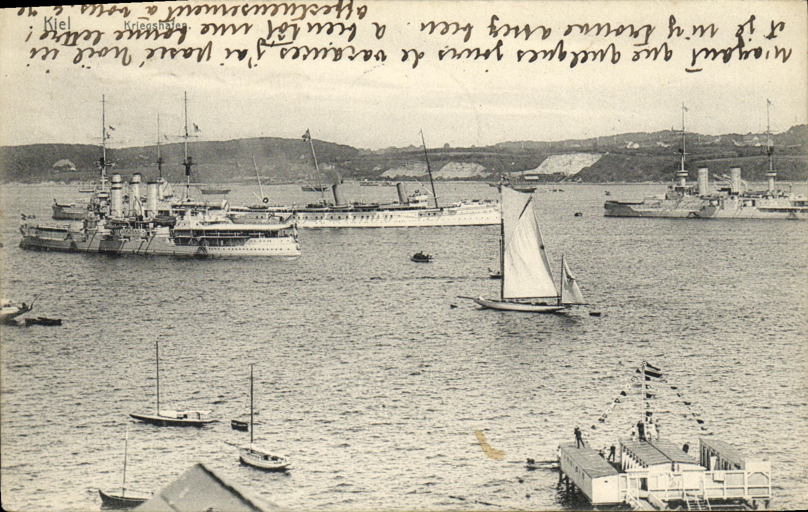 CPA Bateau Guerre Kiel Kriegshafen 