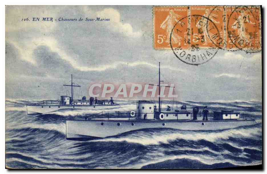 CPA Bateau Guerre En Mer Chasseurs de Sous Marins