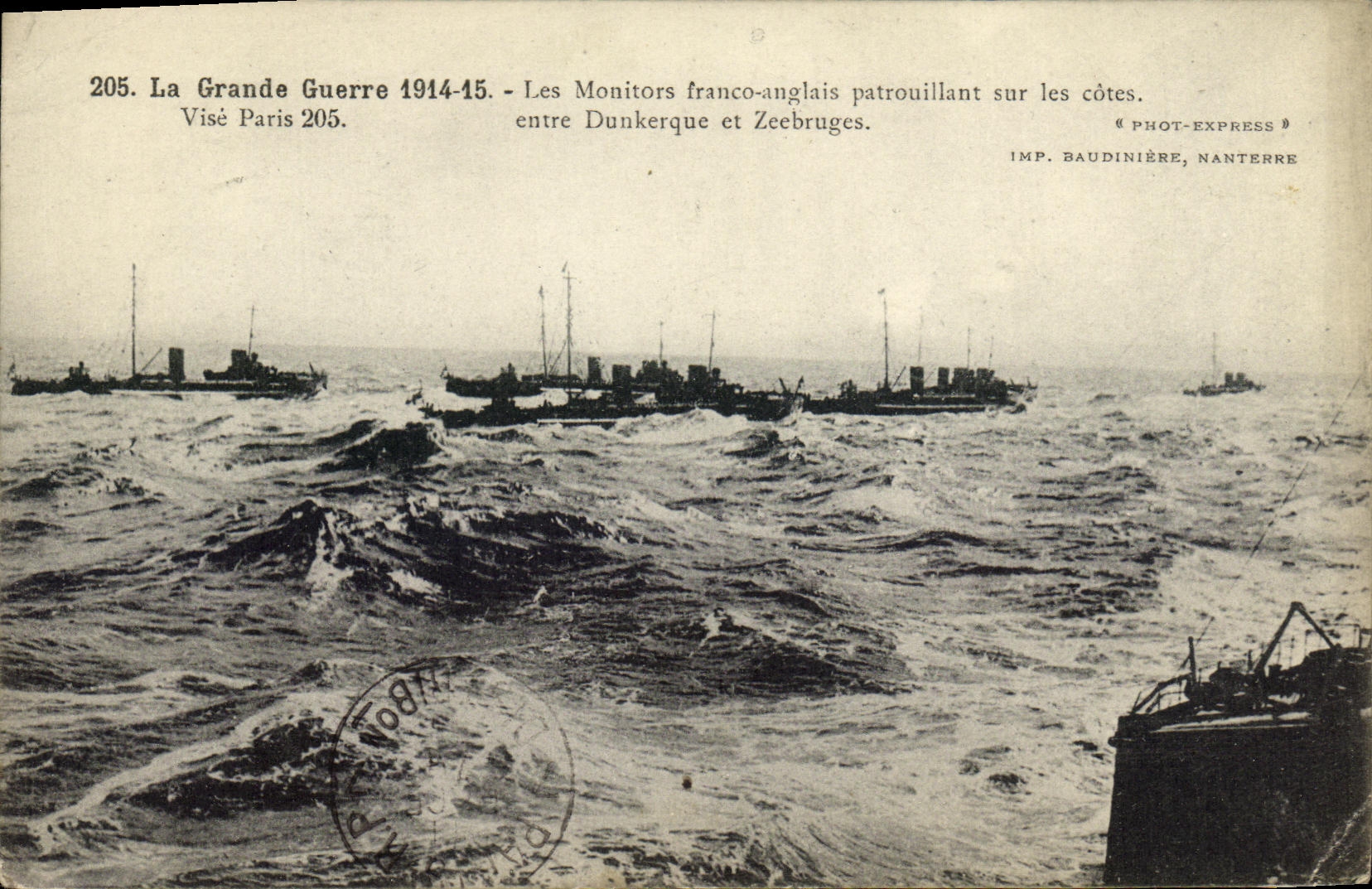 CPA Bateau Guerre La Grande Guerre Les Monitors franco anglais patrouilant sur les cotes entre Dunkerque et Zeebruges
