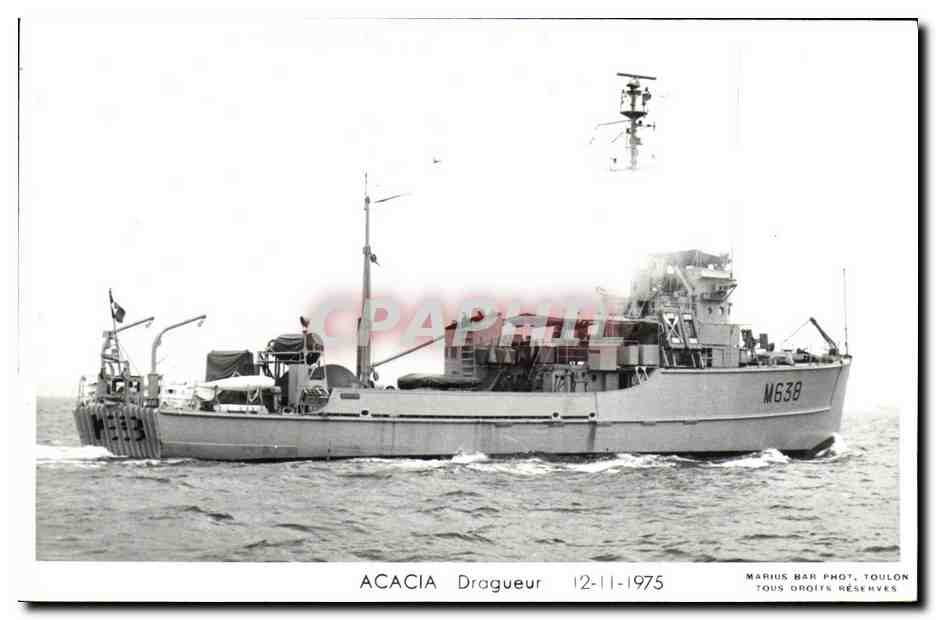 CPM Bateau Guerre Acacia Dragueur 1975