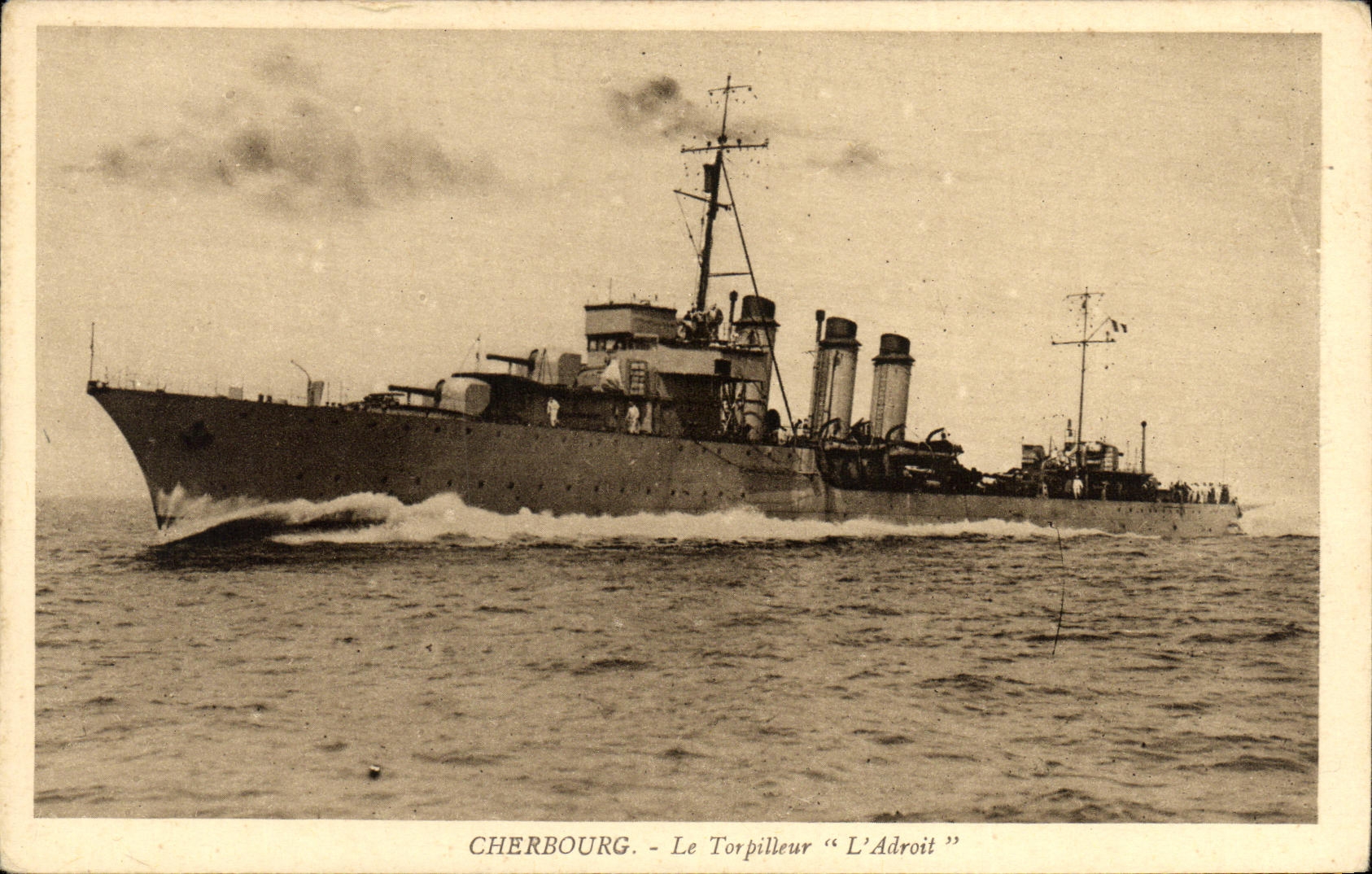 CPA Bateau Guerre Cherbourg Le Torpilleur L Adroit