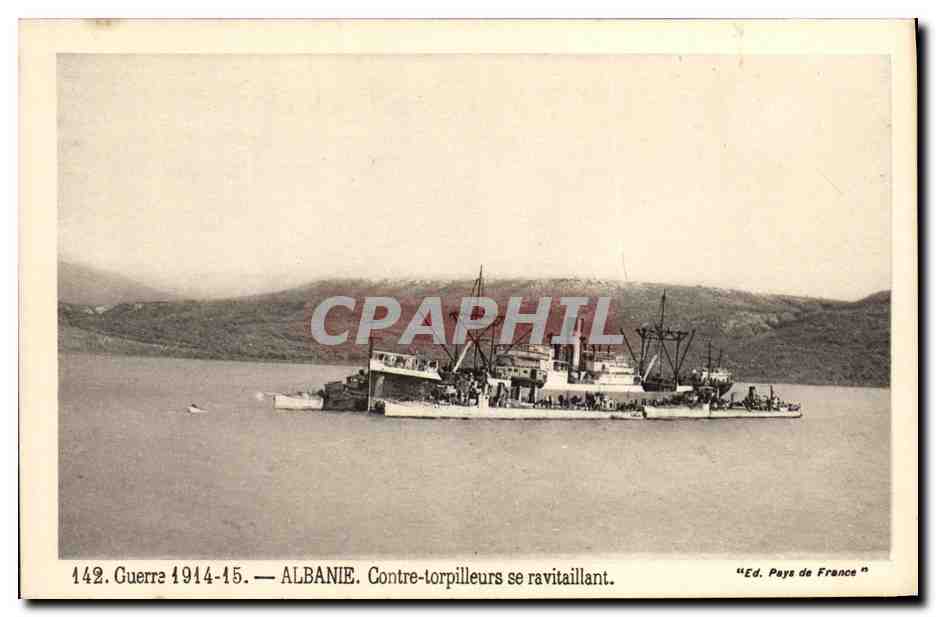 CPA Bateau Guerre Cuerre Albanie Contre Torpilleurs se ravitaillant