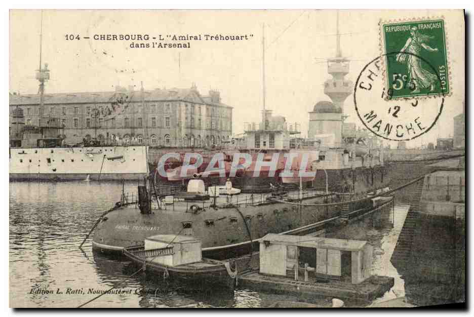 CPA Bateau Guerre Cherbourg L Amiral Trehouart dans l Arsenal