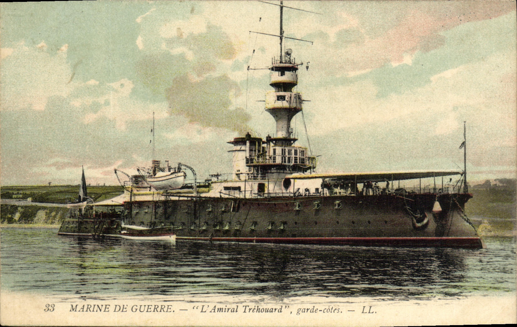 CPA Bateau Guerre Marine du Guerre L Amiral Trehouard garde cotes