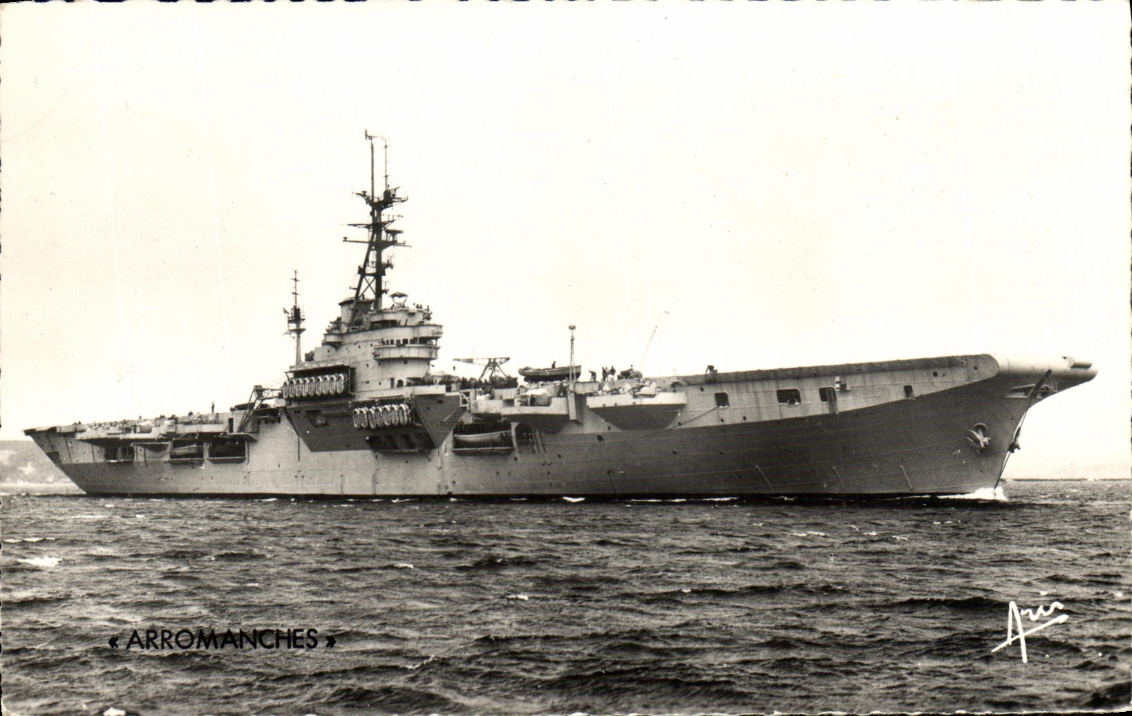 CPM Bateau Guerre L Arromanches Porte Avions