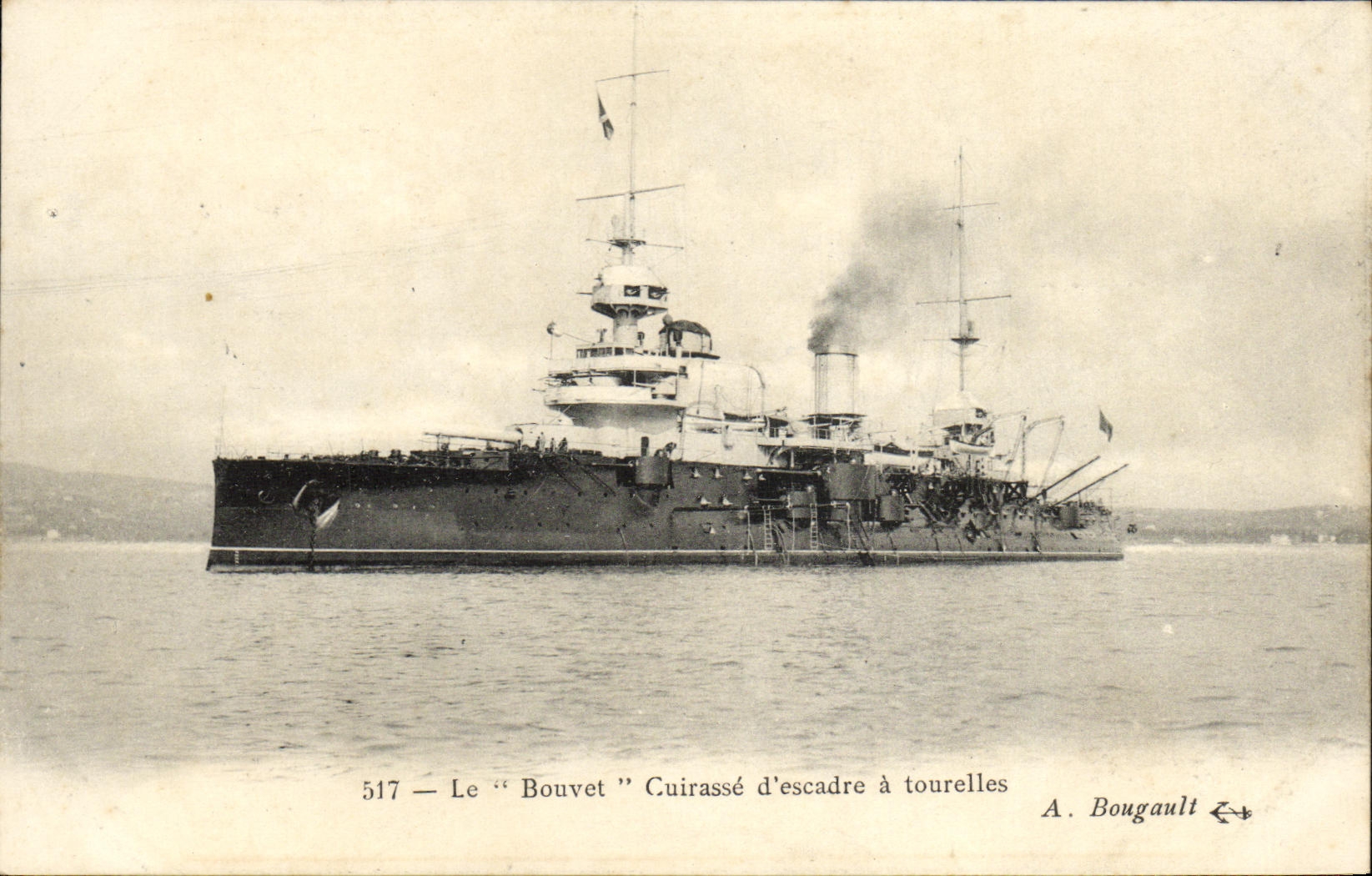 CPA Bateau Guerre Le Bouvet Cuirasse d escadre a tourelles 