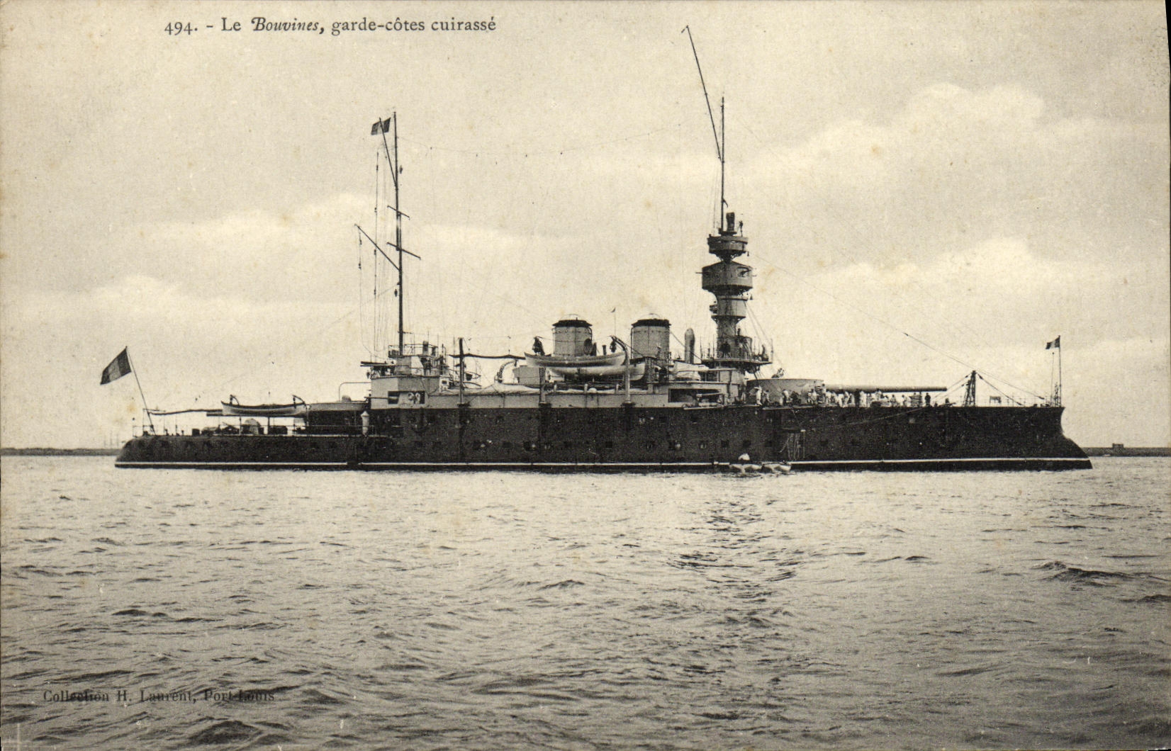 CPA Bateau Guerre Le Bouvines garde cotes cuirasse