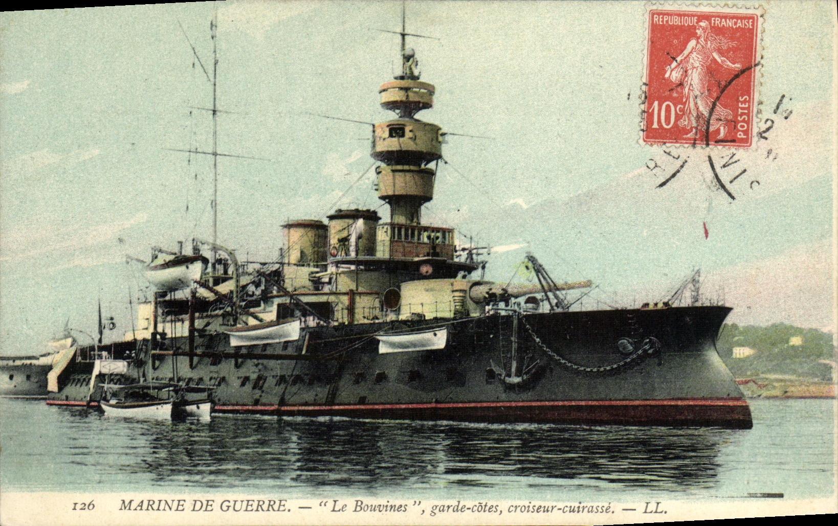 CPA Bateau Guerre Marine de Guerre Le Bouvines garde cotes croiseur cuirasse