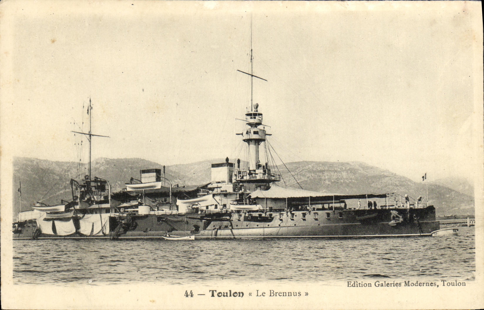 CPA Bateau Guerre Toulon Le Brennus 