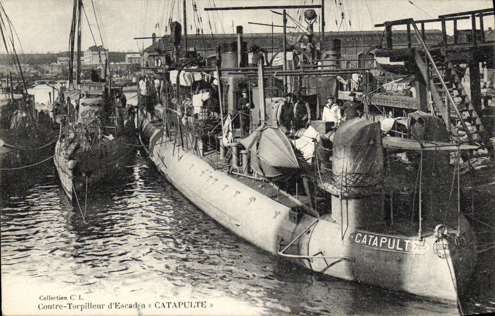 CPA Bateau Guerre Contre Torpilleur d Escadire Catapulte