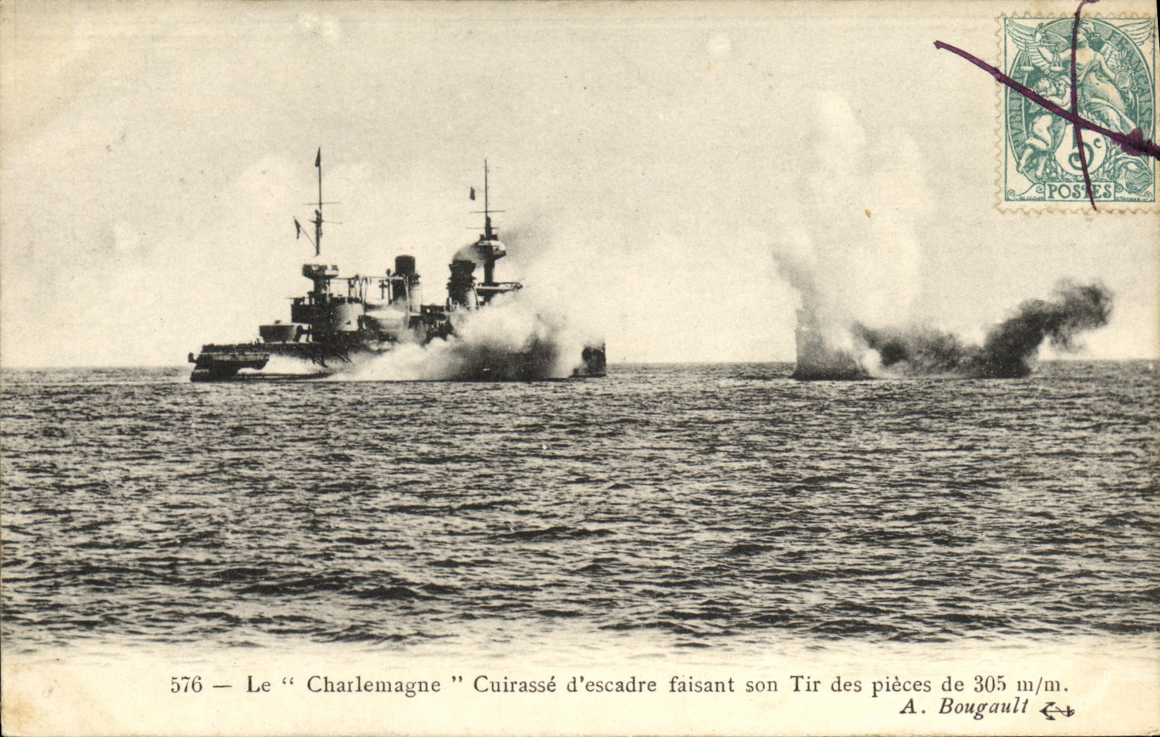 CPA Bateau Guerre Le Charlemagne Cuirasse d Escadre Faisant son Tir des Pieces