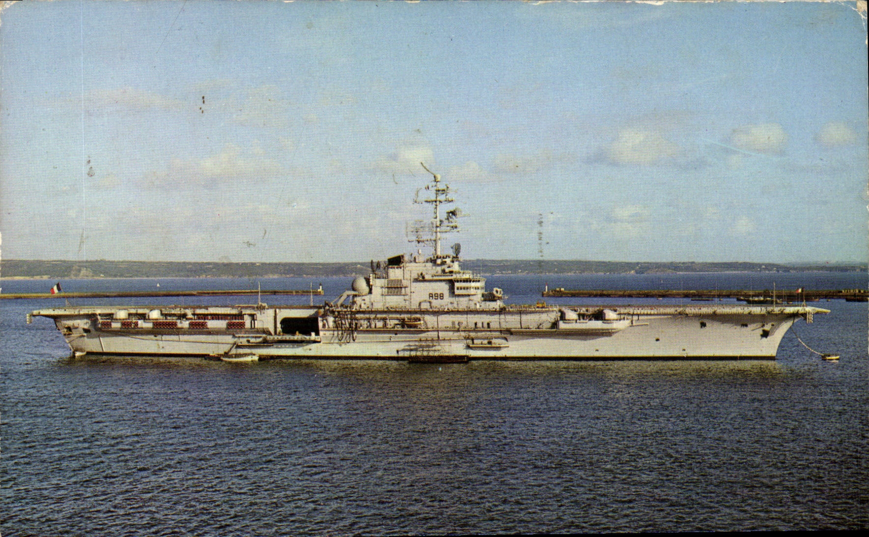 Porte-avions "Clemenceau" — 22.000 tonnes — éditeur: Phyllis-Follons de Bretagne, n°152