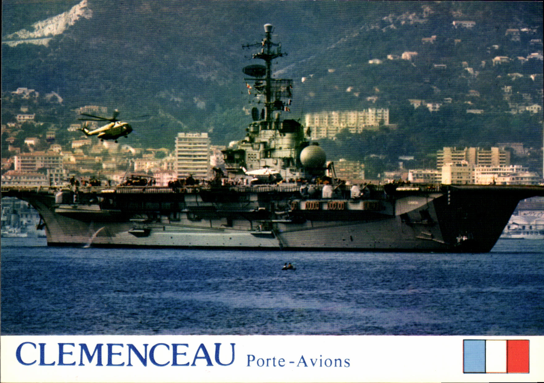 Porte-avions Clemenceau — à Toulon lors de la Revue Navale — éditeur J.F.M. n° 34-000