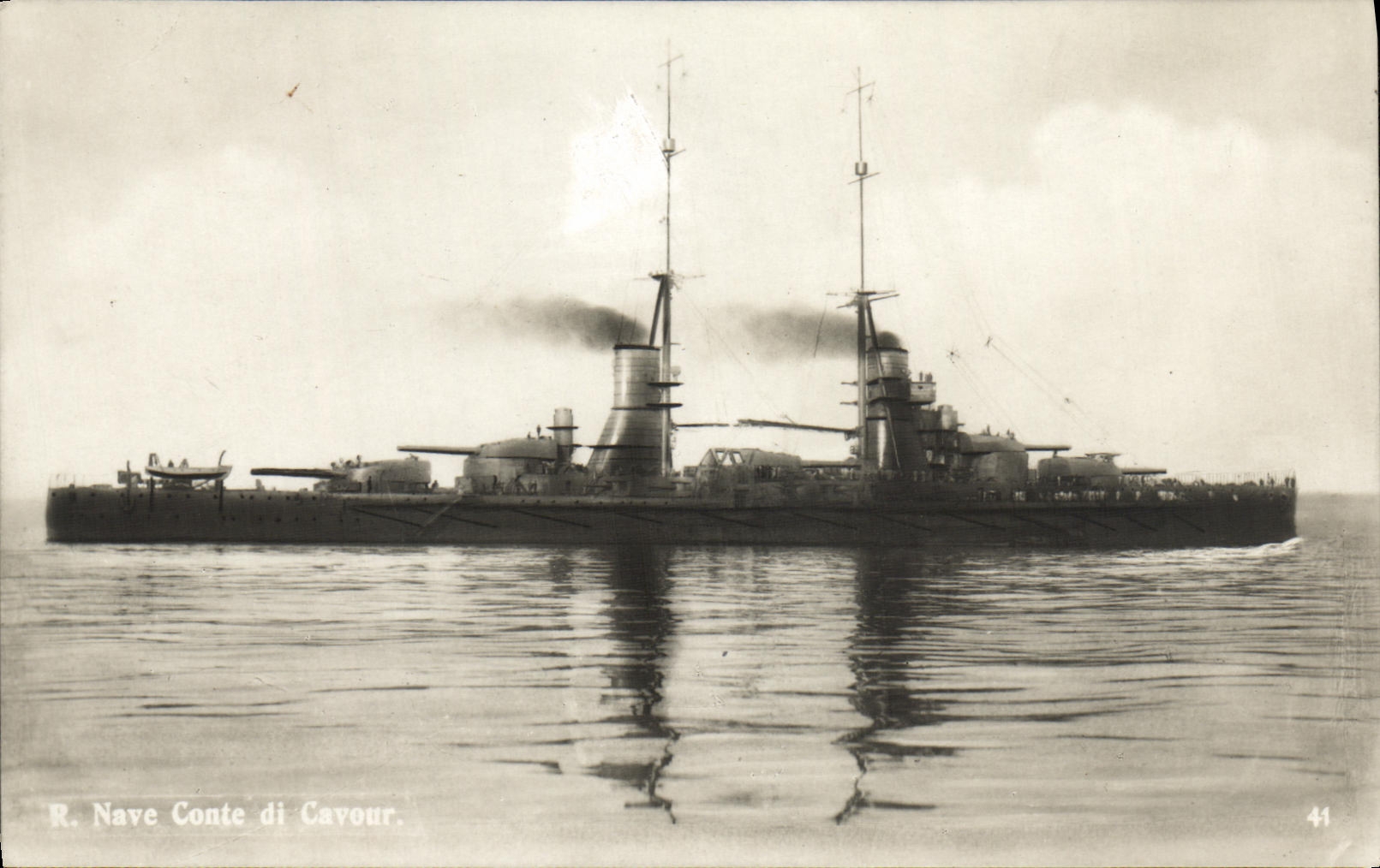 CPA Bateau Guerre Nave Conte Di Cavour