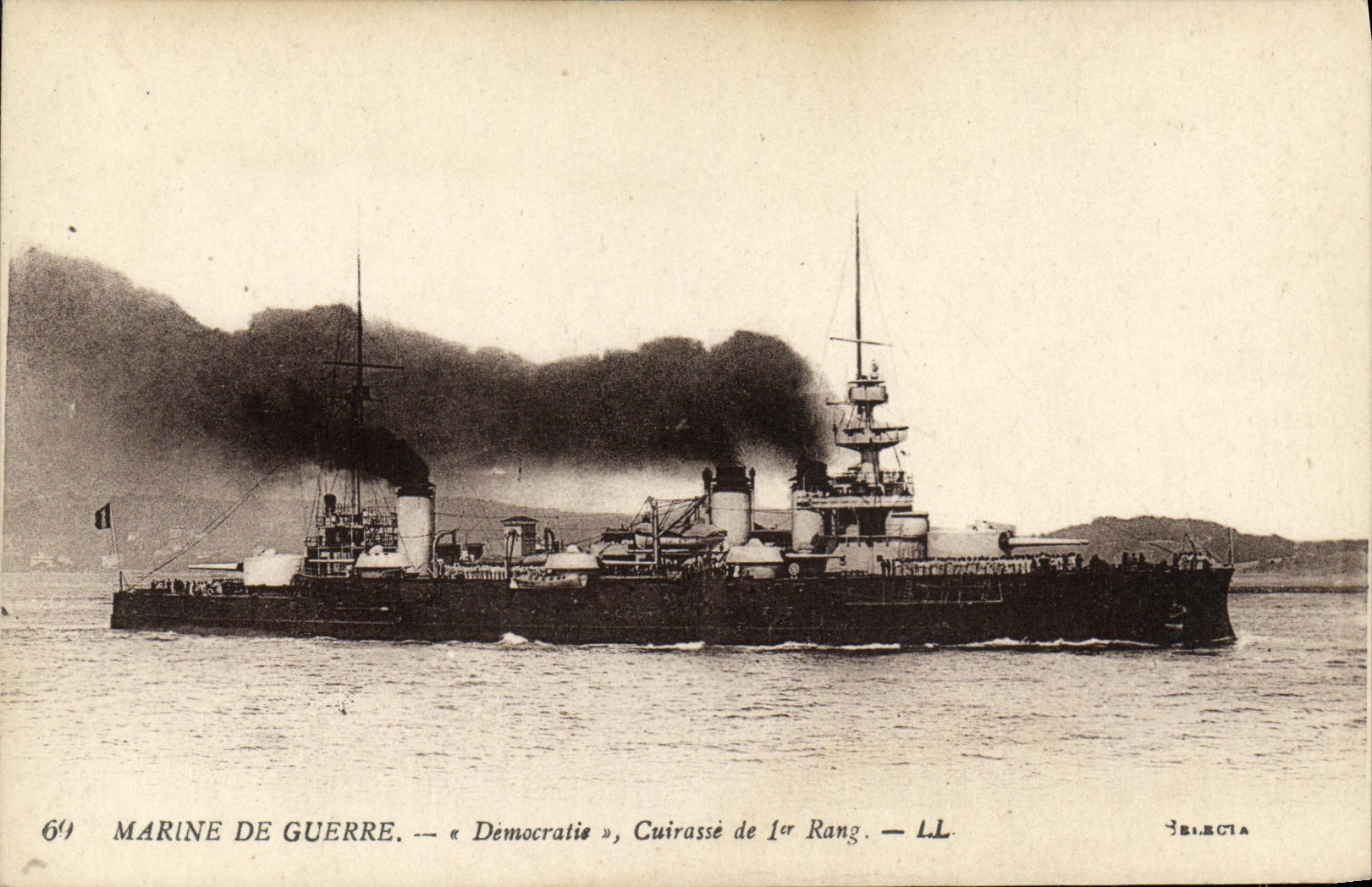 CPA Bateau Guerre Marine De Guerre Democratie Cuirasse de 1er rang