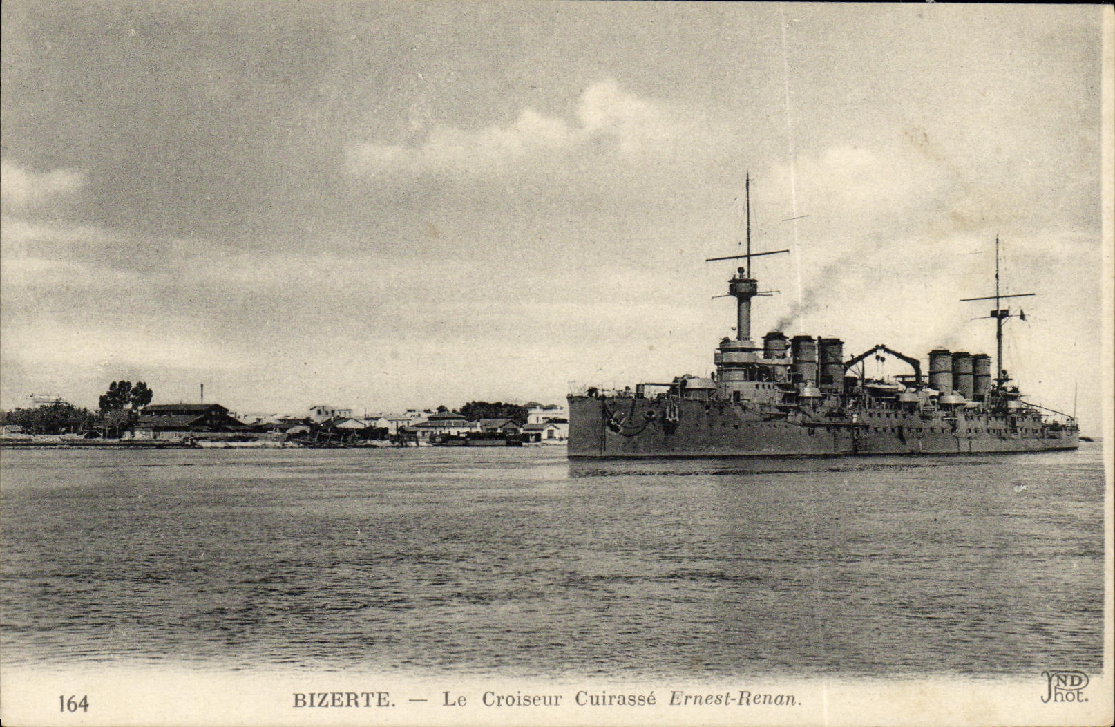 CPA Bateau Guerre Bizerte Le Croiseur Cuirasse Ernest Renan
