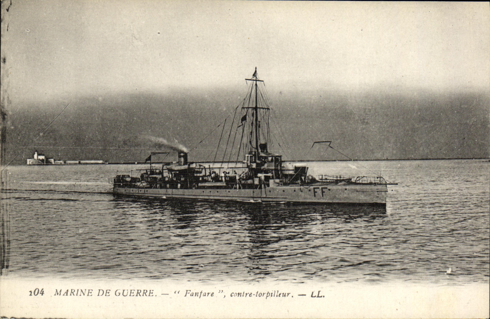 Marine de guerre — "Fanfare", contre-torpilleur — LL. — N° 104