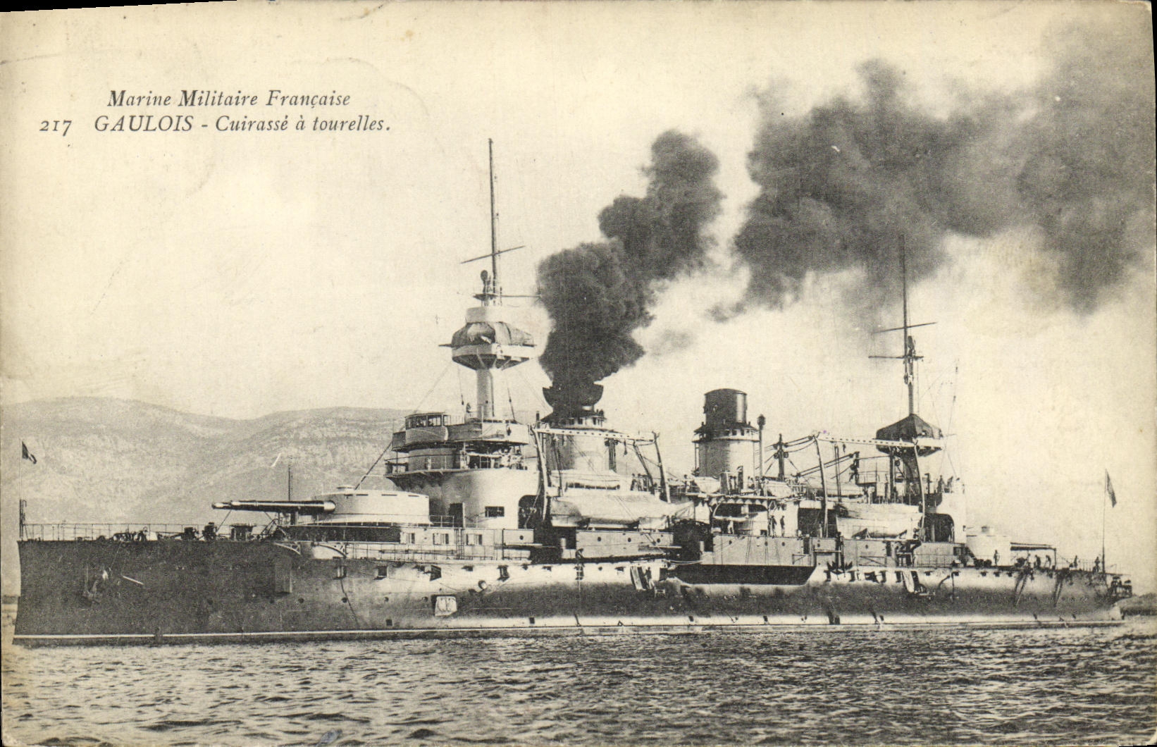 CPA Bateau Guerre Marine Militaire Francaise Gaulois Cuirasse a Tourelles