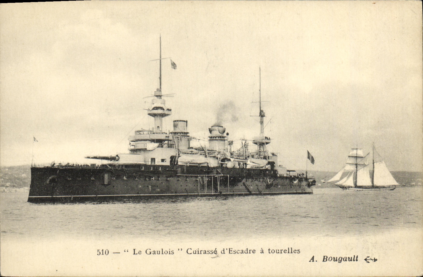 CPA Bateau Guerre Le Gaulois Cuirasse d Escadre a Tourelles