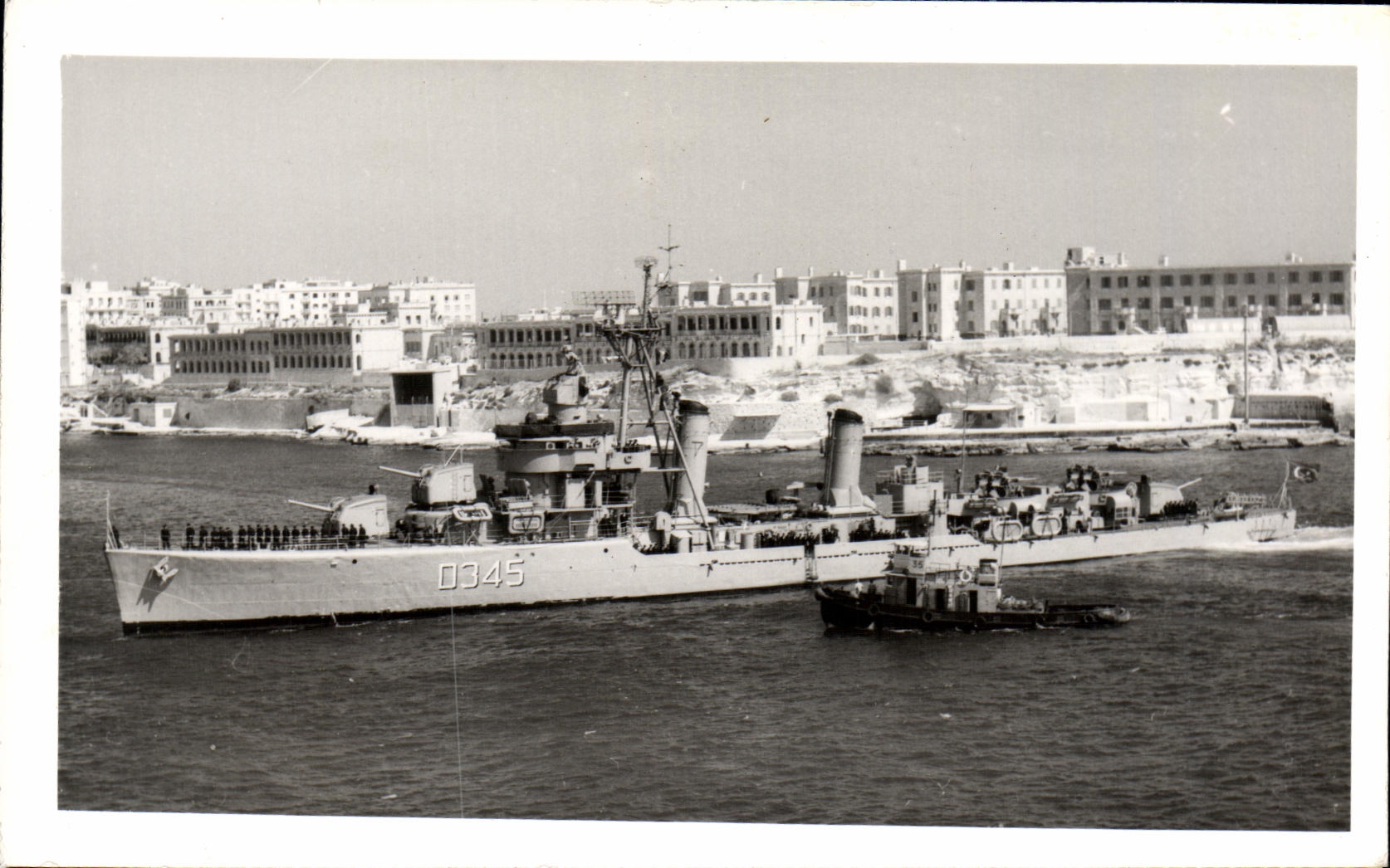 CPM Bateau Guerre Contre Torpilleur Malte Valletta