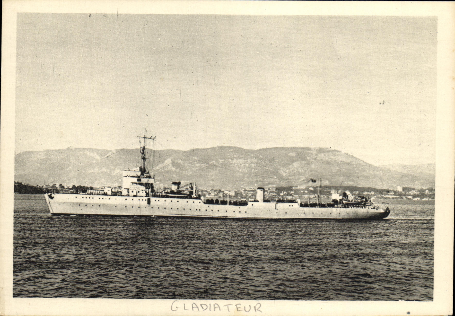 CPA Bateau Guerre Gladiateur