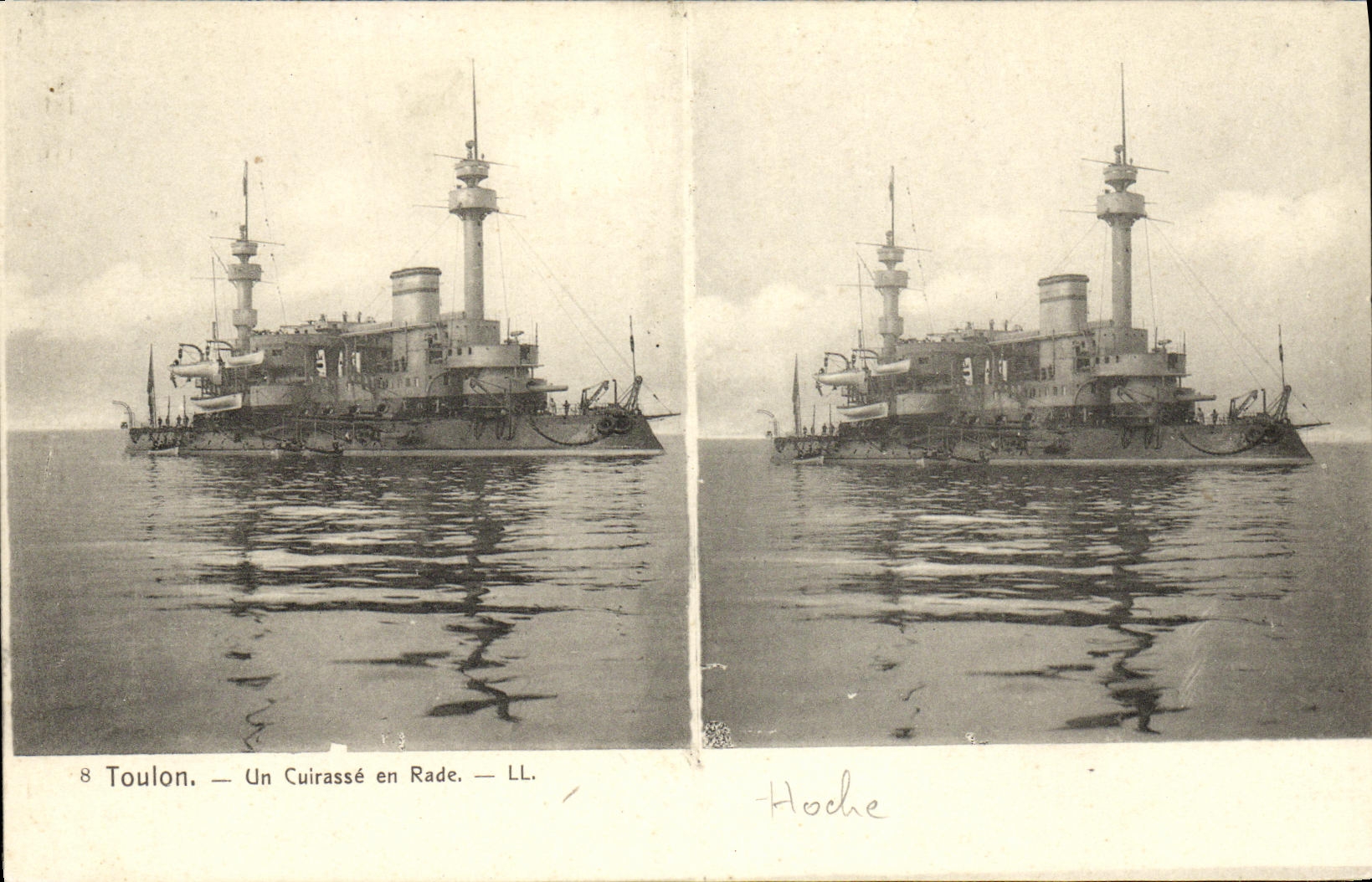 CPA Bateau Guerre Toulon Un Cuirasse en Rade Le Hoche
