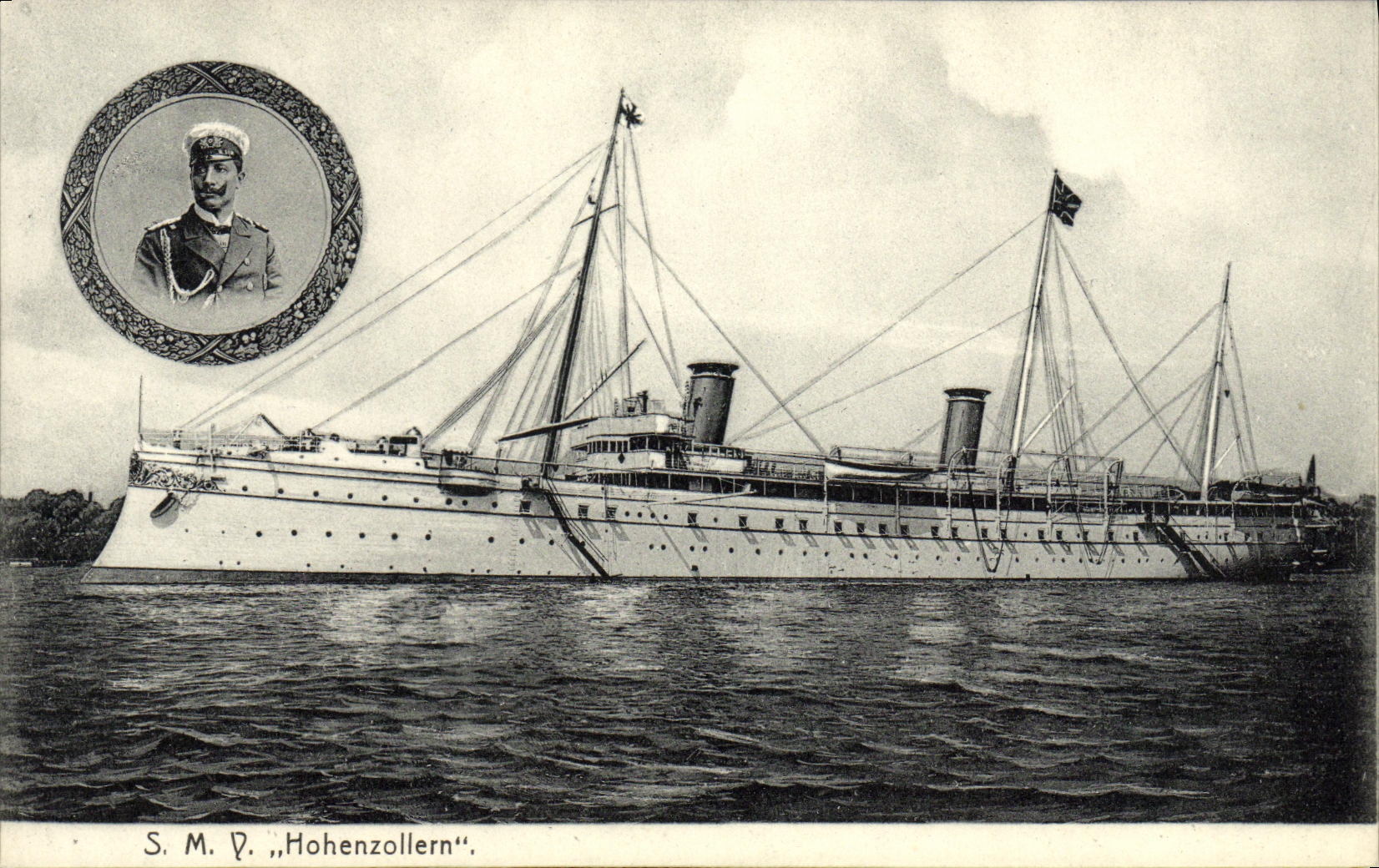 CPA Bateau Guerre SMY Hohenzollern