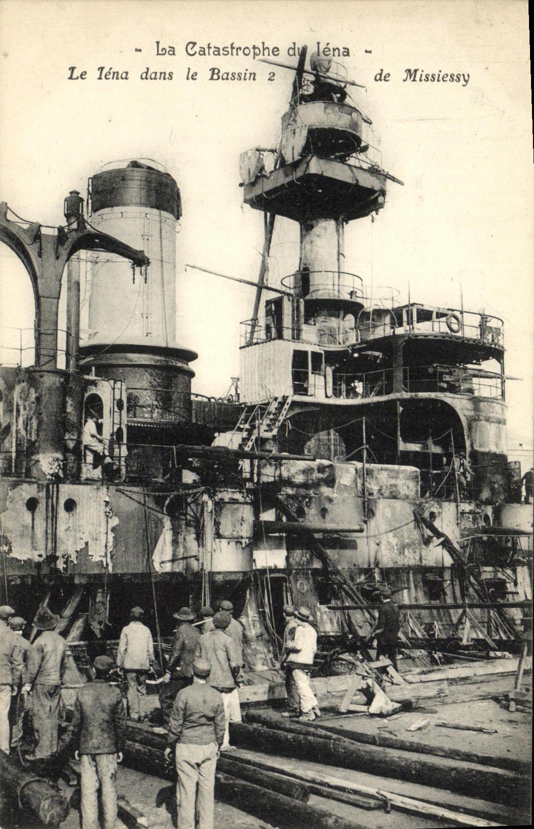 Le Iéna dans le Bassin 2 de Missiessy — La Catastrophe du Iéna — Photo Vincent Manville