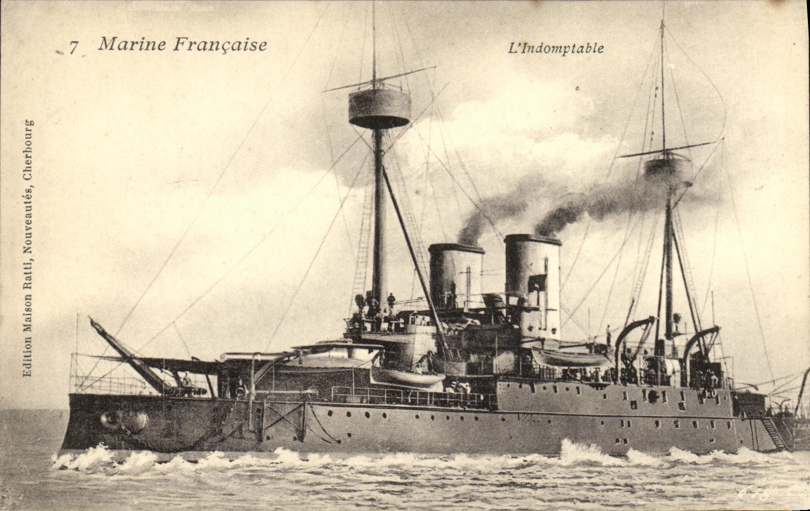 CPA Bateau Guerre Marine Francaise L Indomptable