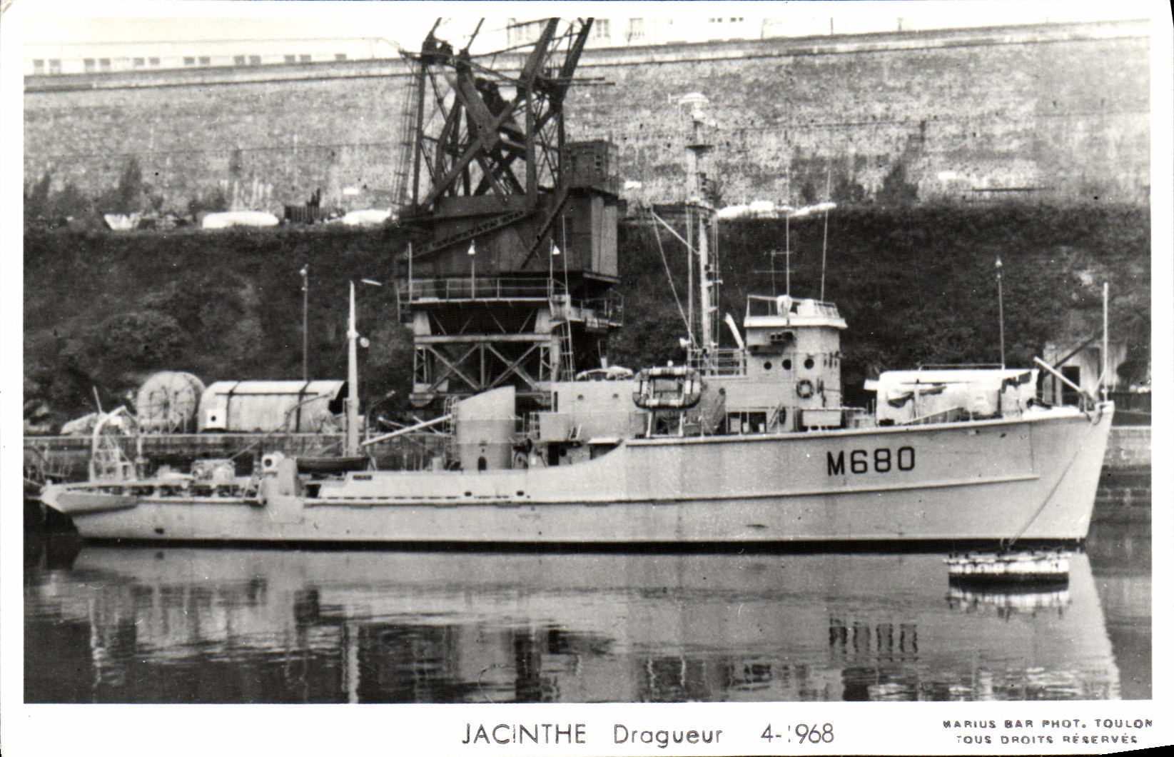 CPM Bateau Guerre Jacinthe Dragueur 1968