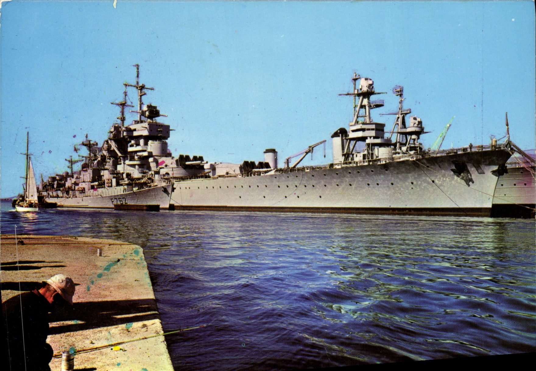 CPM Bateau Guerre Le Port de Toulon Le Jean Bart