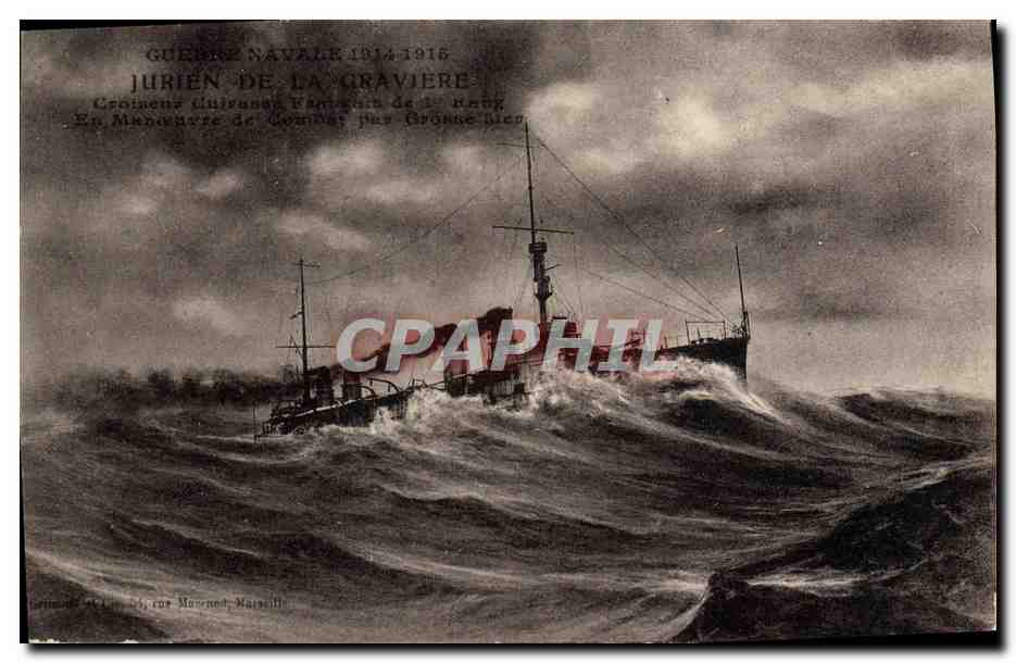 CPA Bateau Le Julien de la Graviere croiseur de 1ere classe en manoeuvre de combat par grosse mer