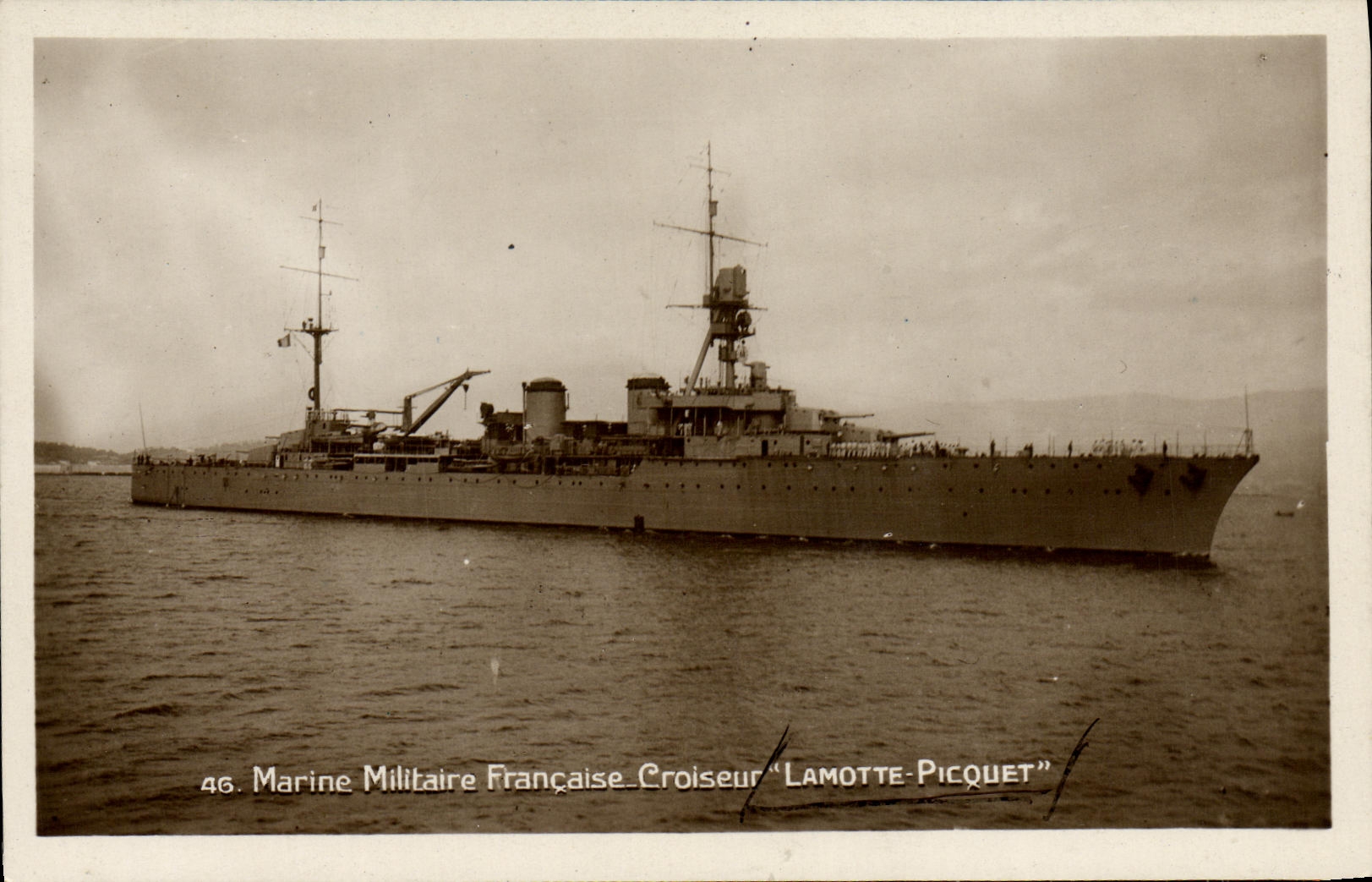 CPSM Bateau Marine militaire francaise Croiseur Lamotte Picquet