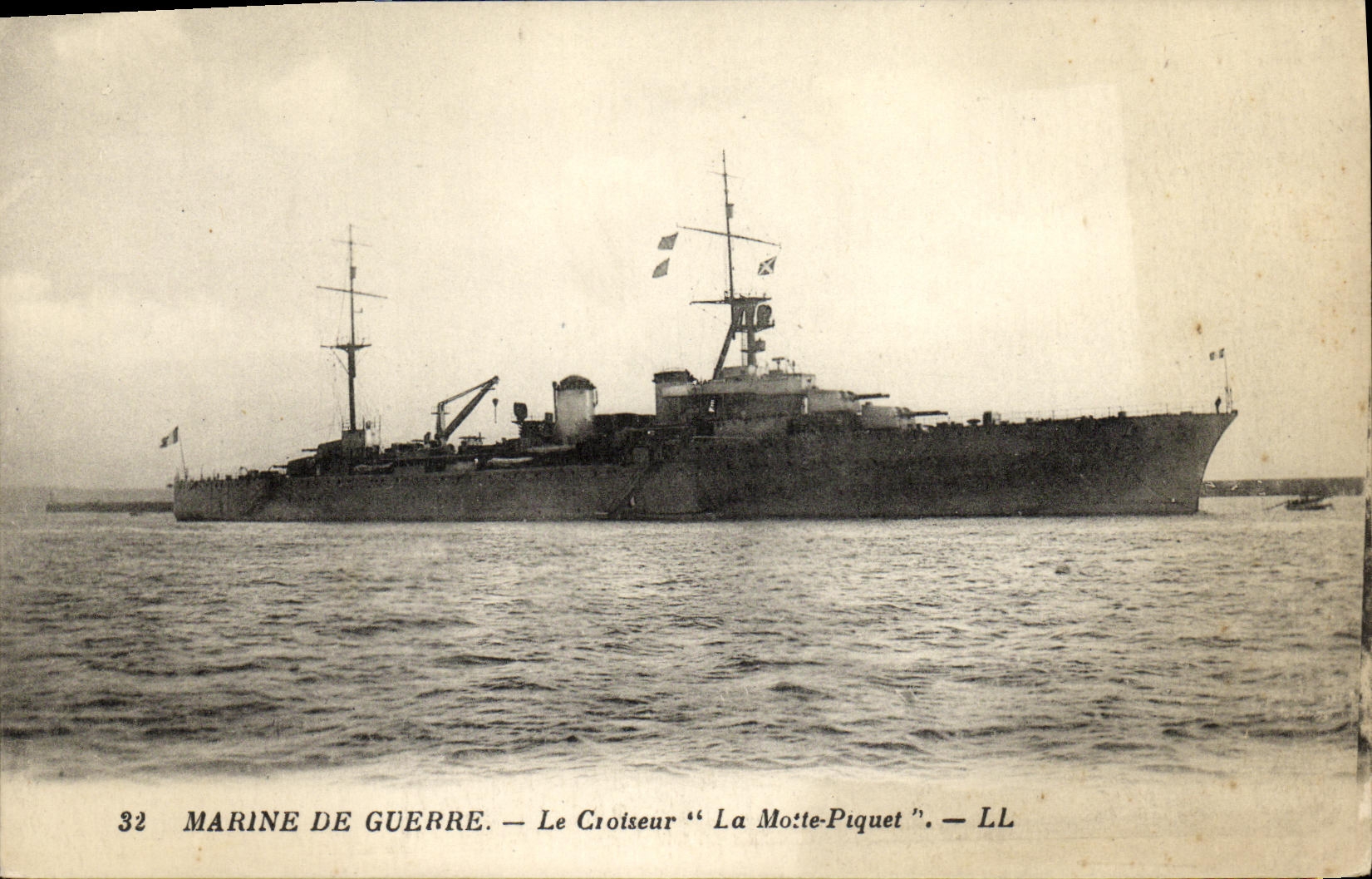 Marine de guerre — Le croiseur "La Motte-Piquet" — LL