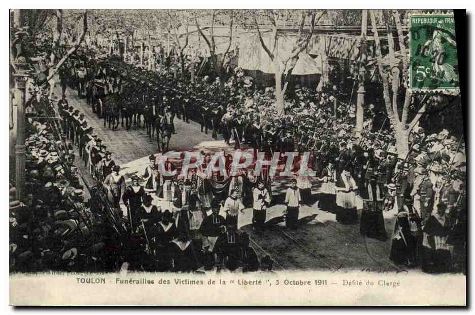 Toulon - Funérailles des Victimes de la « Liberté », 3 Octobre 1911 — Défilé du Clergé