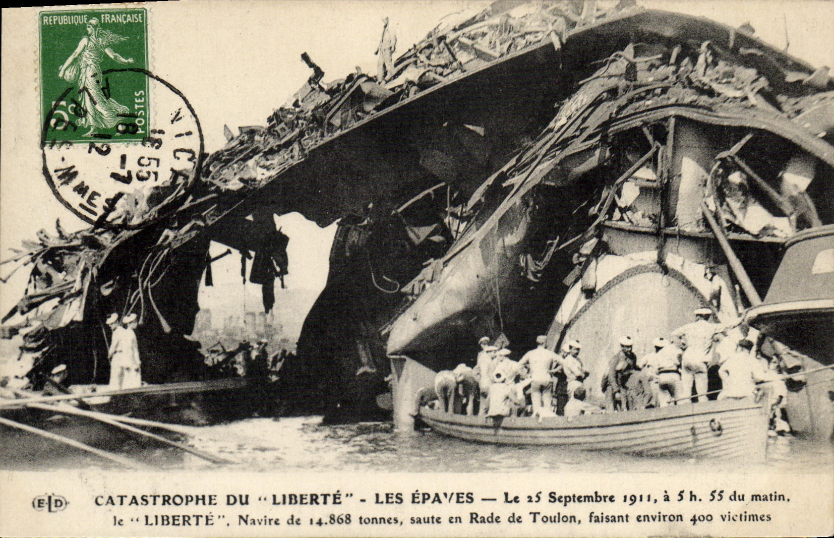 CPA Bateau Catastrophe du Liberte Toulon Les epaves