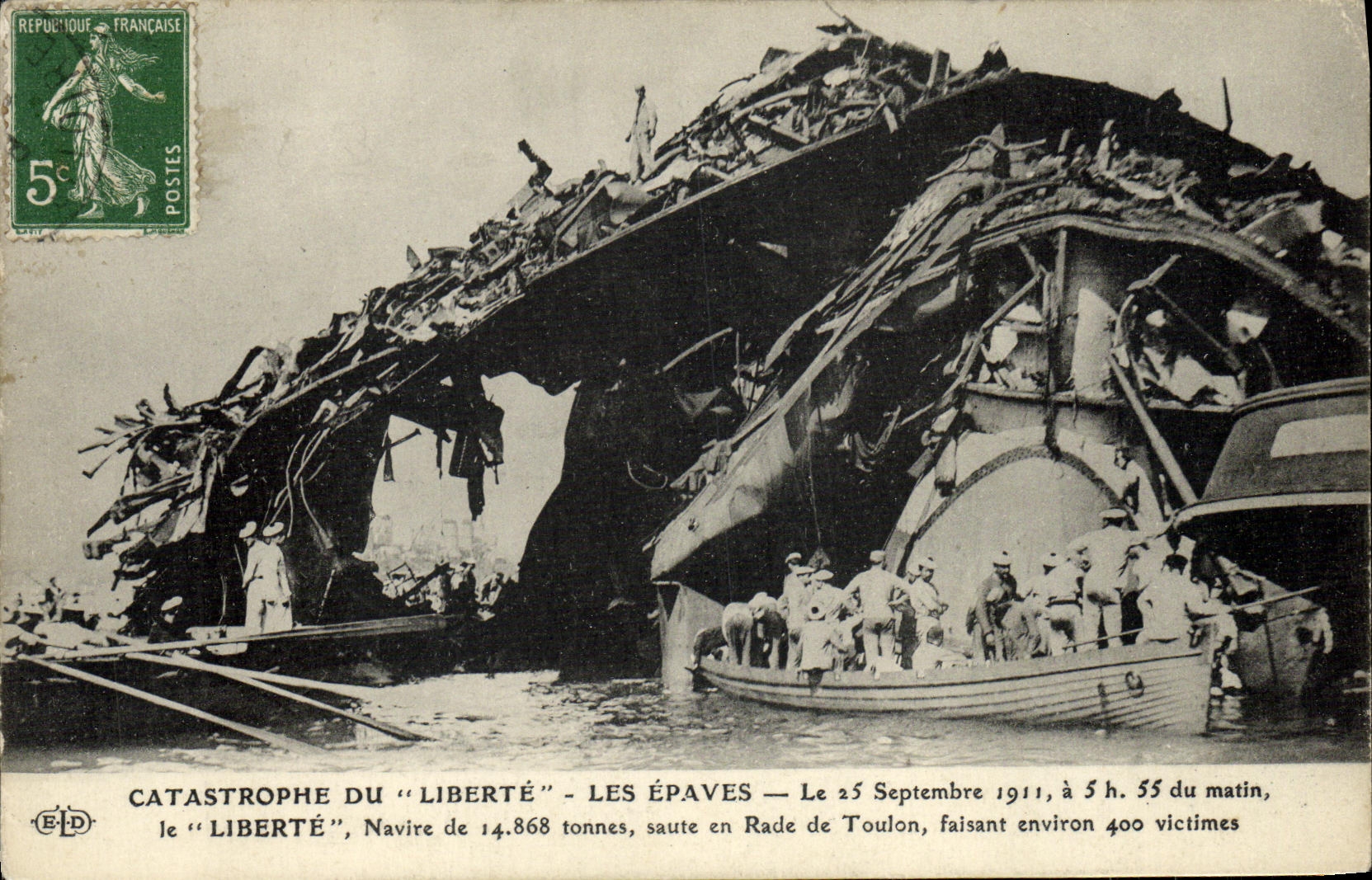 CPA Bateau Catastrophe du Liberte Toulon Les epaves