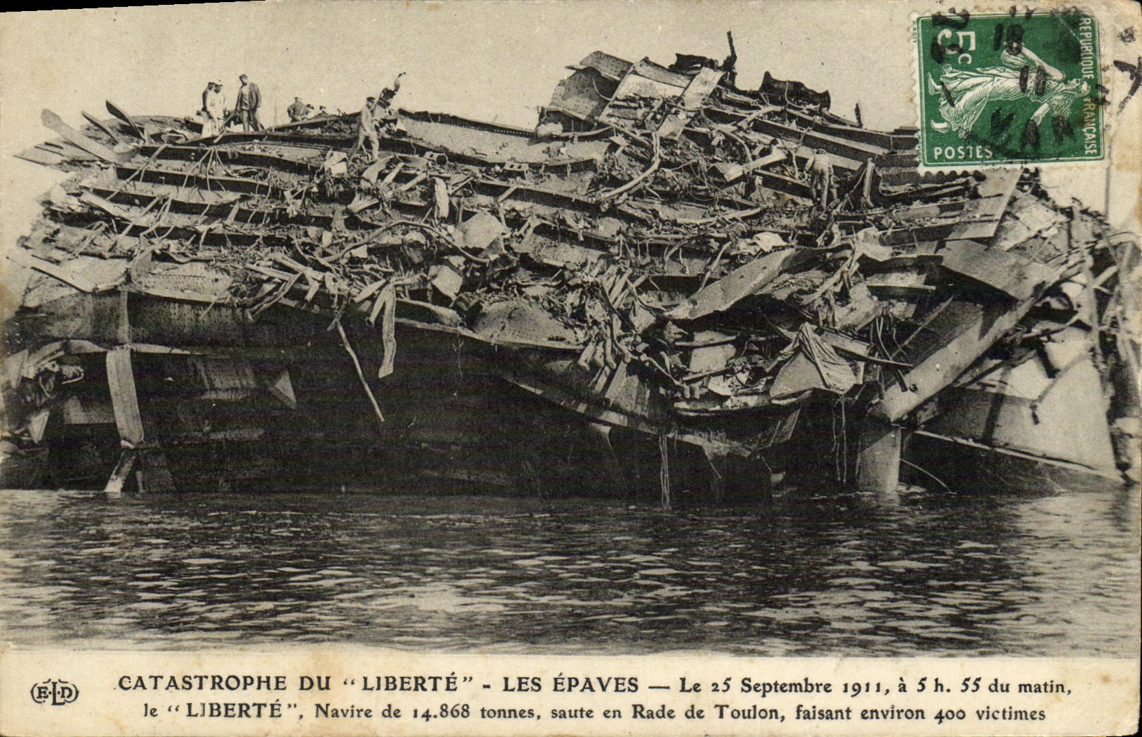 CPA Bateau Catastrophe du Liberte Toulon Les epaves